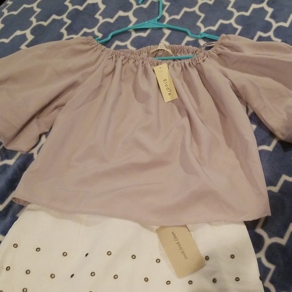 New! Elodie Small Off the shouldersTop taupe top - Picture 3 of 5